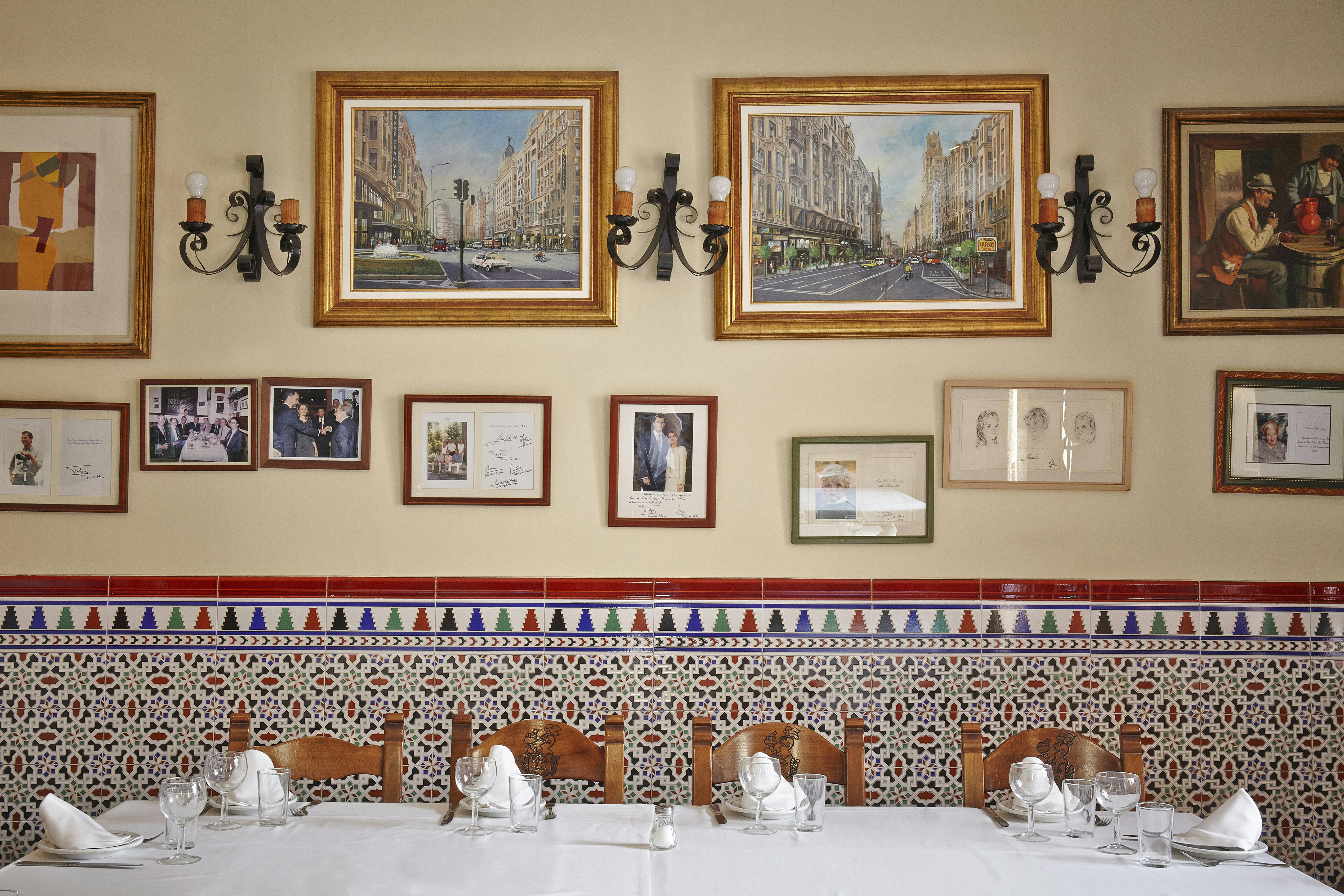 historical madrid restaurant interior