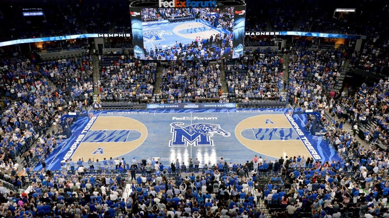basketball court college game
