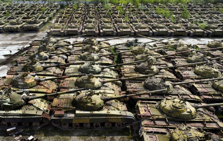 modern tank formation military