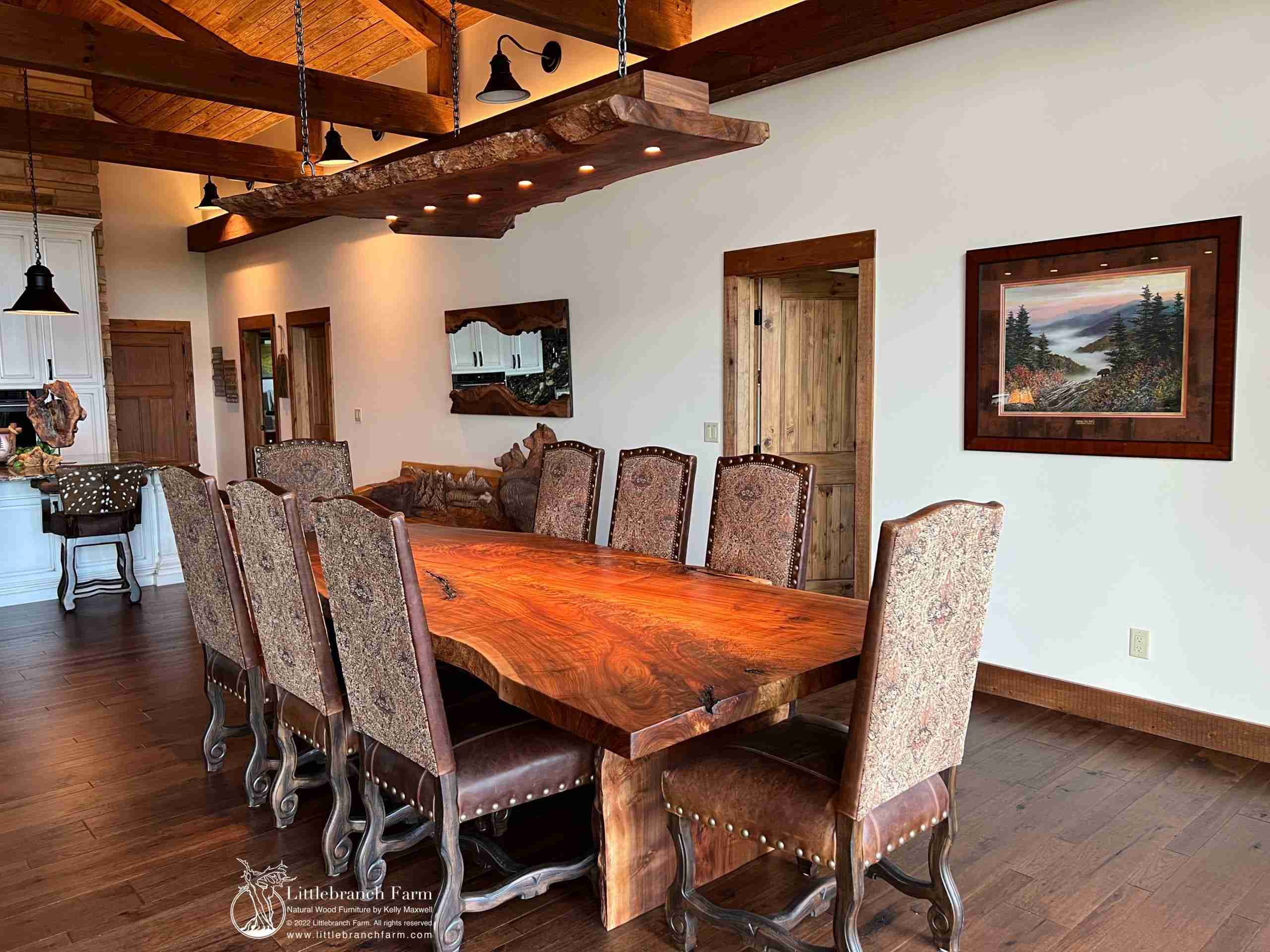 family dining table rustic ambiance