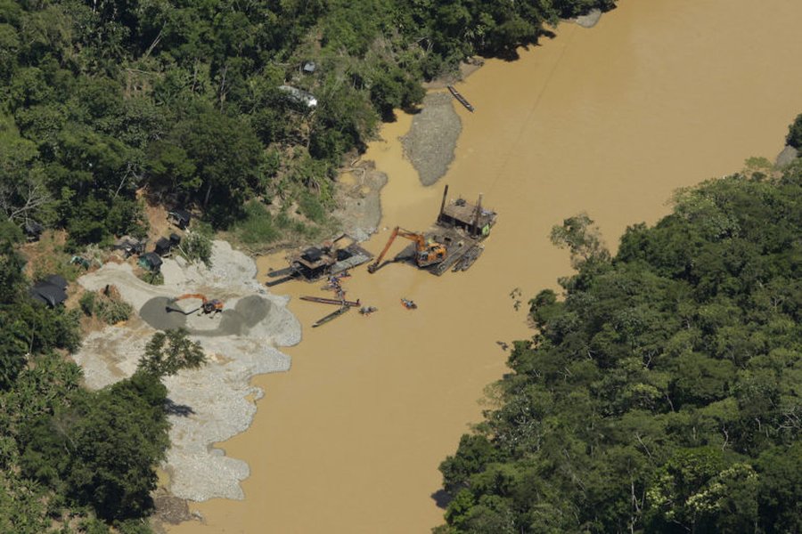 Impacto en ríos por minería ilegal