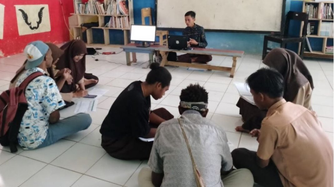 Suasana kelas saat peer teaching berlangsung