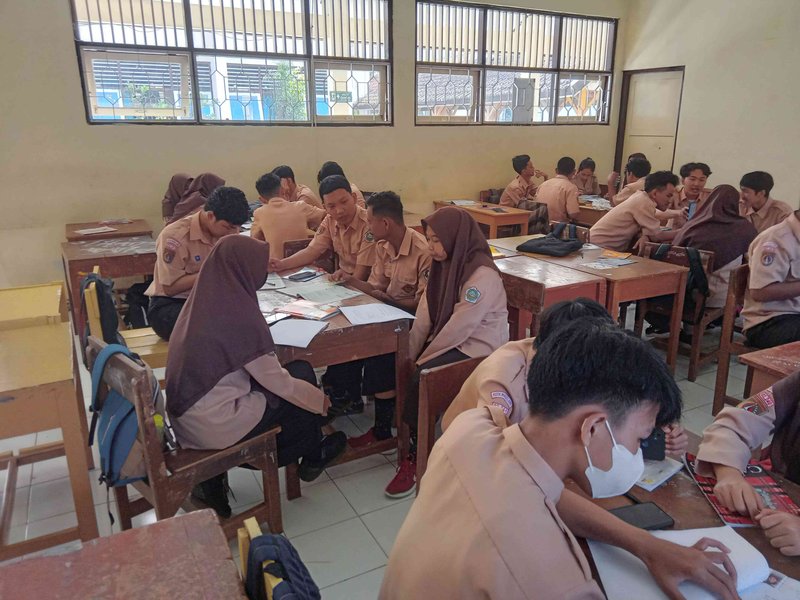 metode-diskusi-kelompok-peer-teaching-l3djfix9