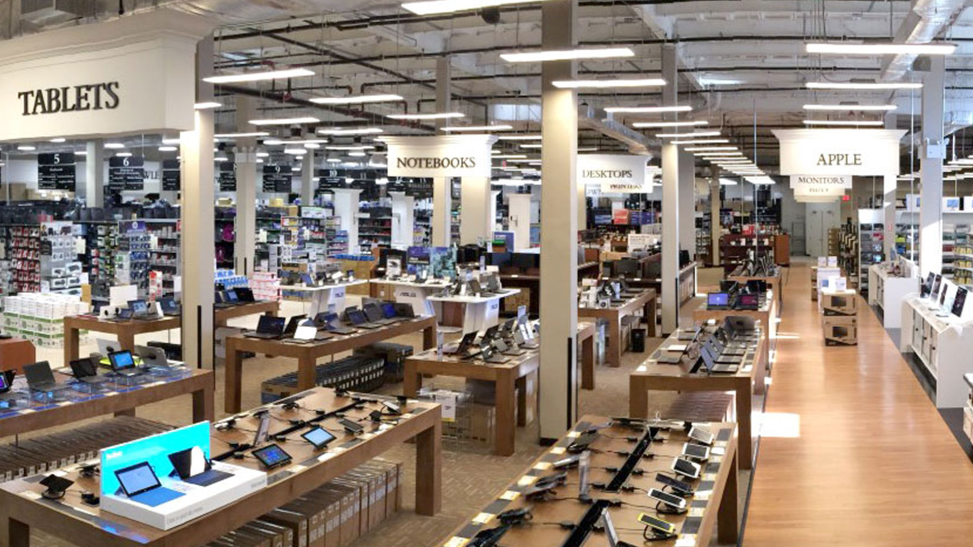 Micro Center store computers clearance
