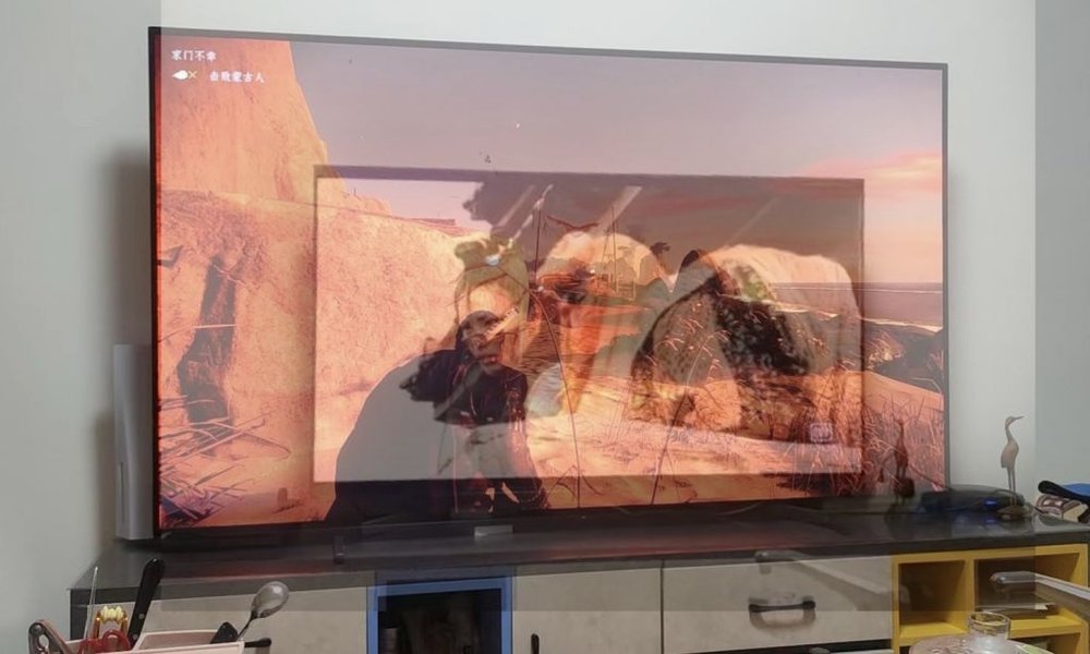 不同尺寸电视在同一位置的视觉效果对比