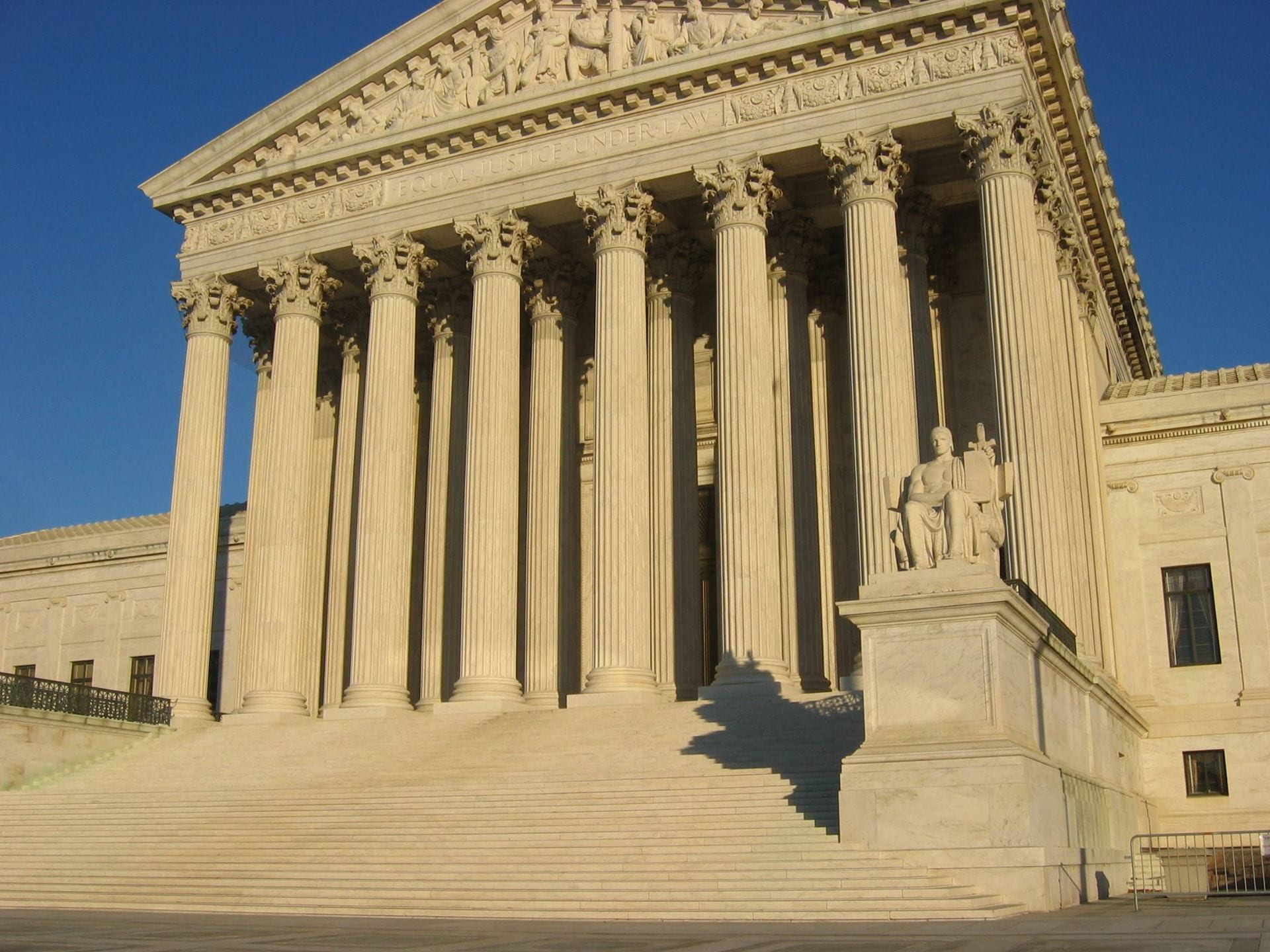 historic monuments and judicial institutions
