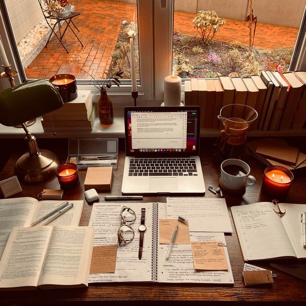 A well-organized and aesthetically pleasing desk setup for studying