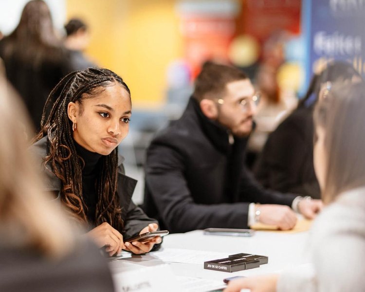 Environnement d'apprentissage en école de commerce