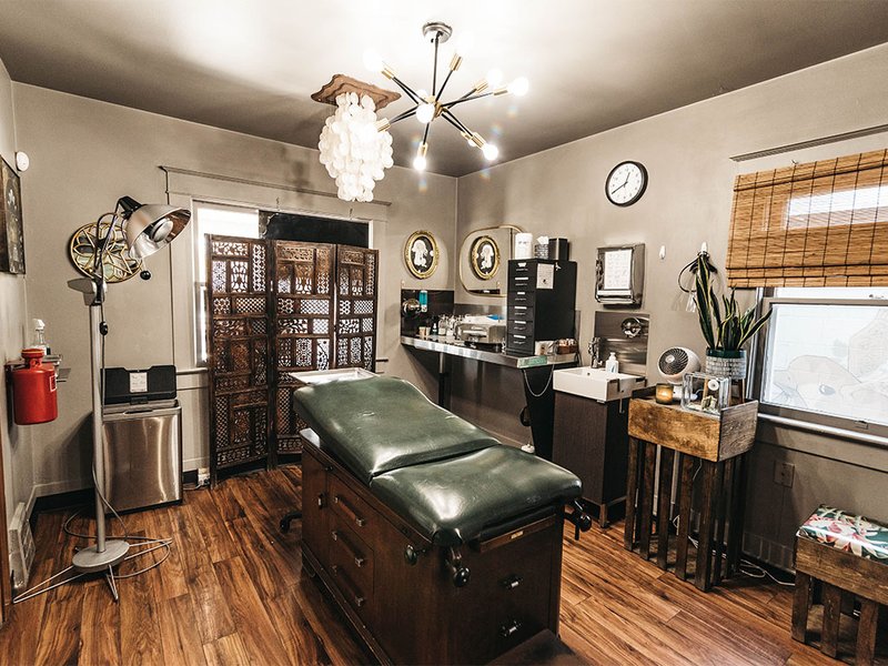 piercing studio setup