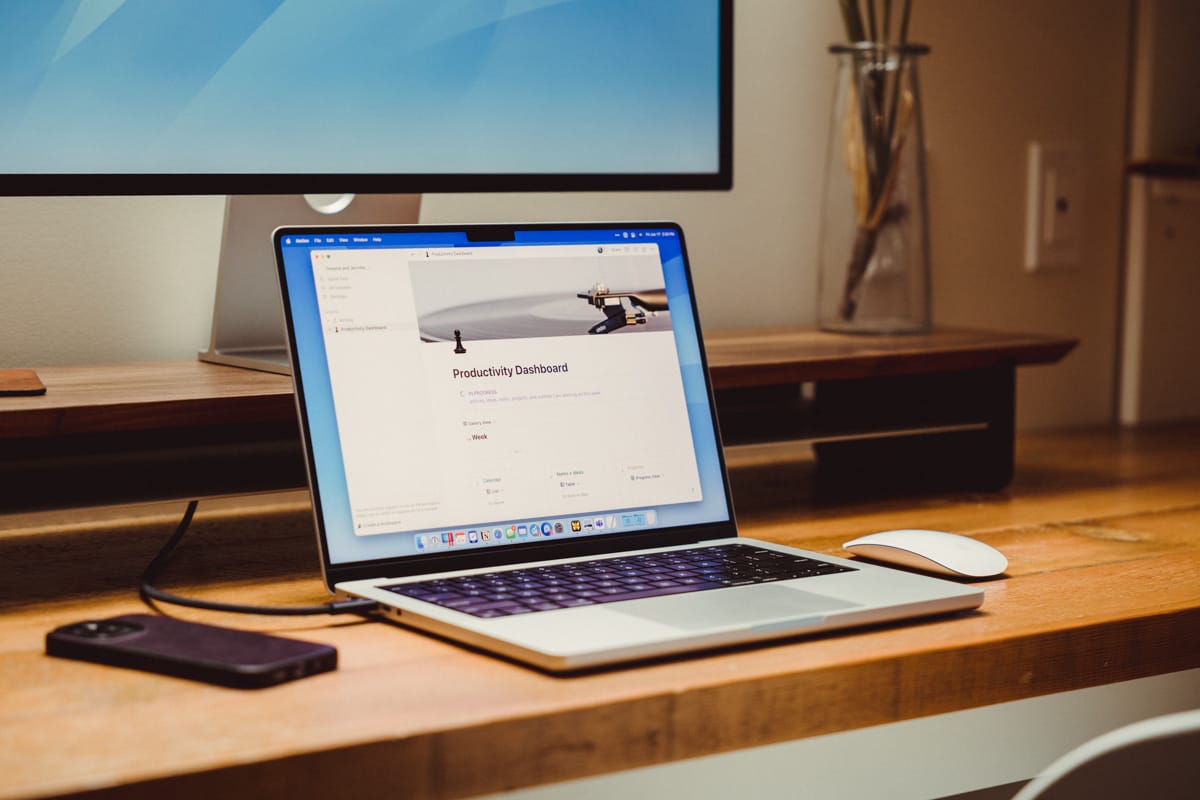 Notion workspace desk layout