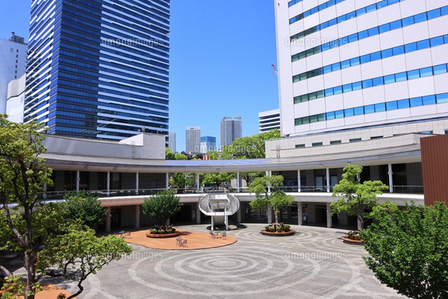 豊洲センタービルの円形広場