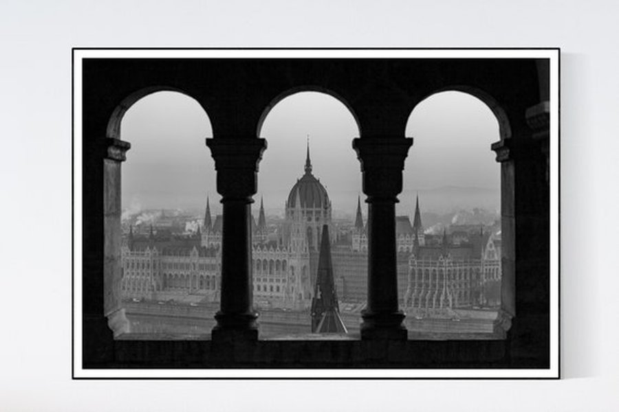 olivia-nice-aniko-bujaki-background-0e18dmkq