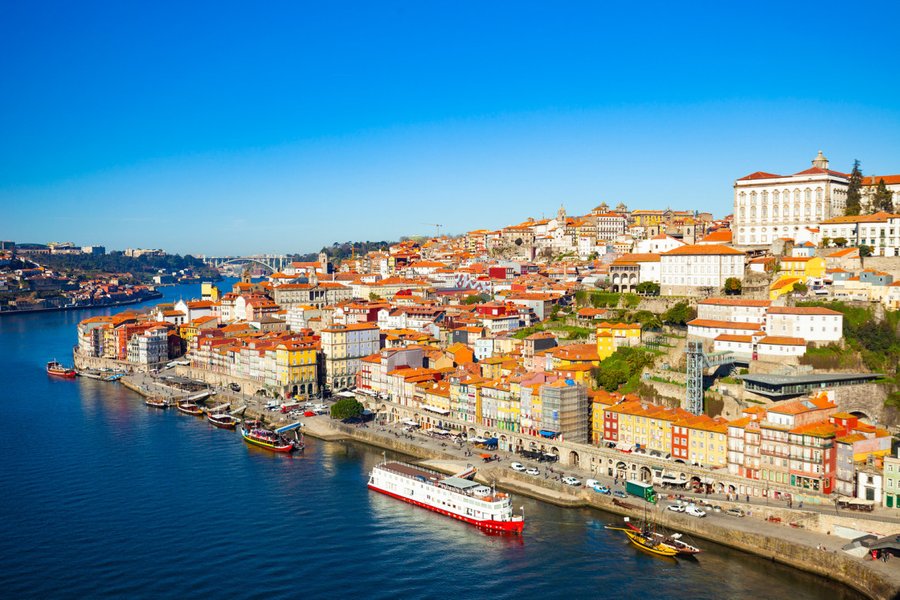 Porto's iconic yellow tram and modern metro