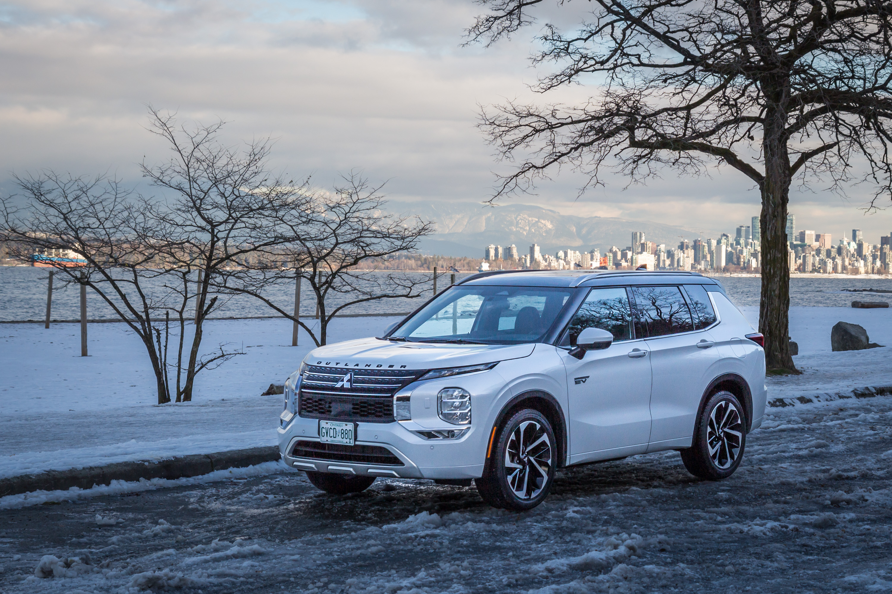 mitsubishi outlander phev scenery