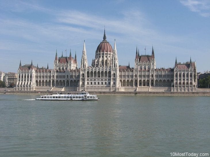 scenic parliament building