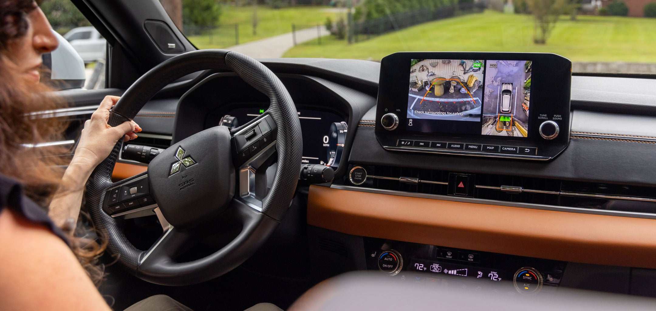 mitsubishi outlander panoramic camera vehicle view