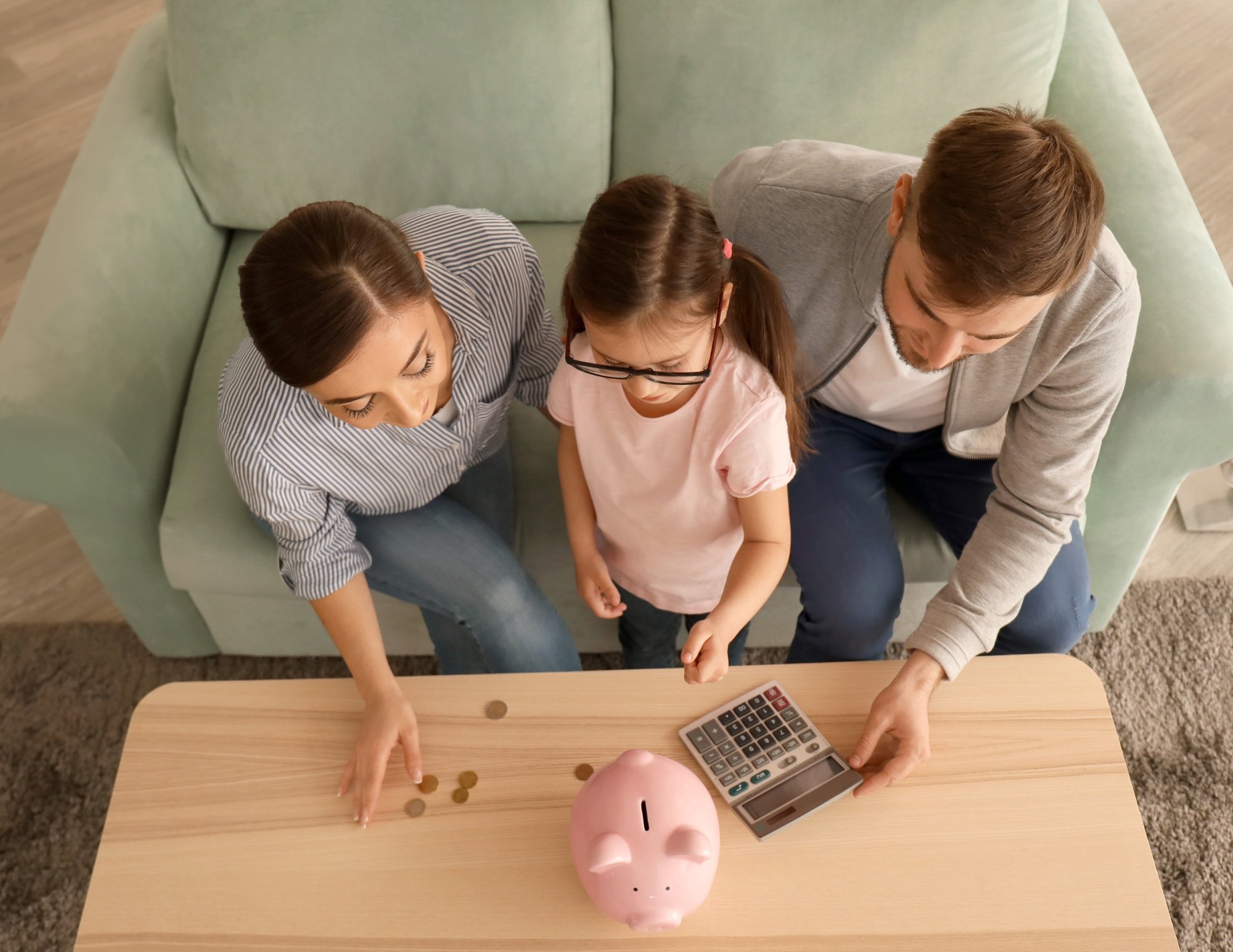 students learning physical money