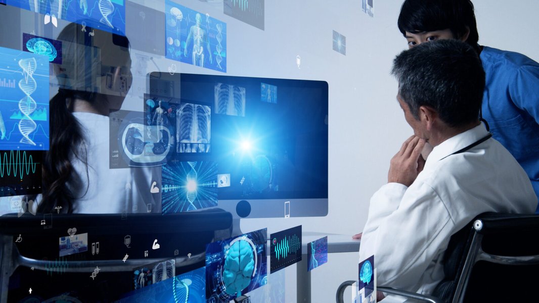 pharmacist-ai-future-trends-mafle947