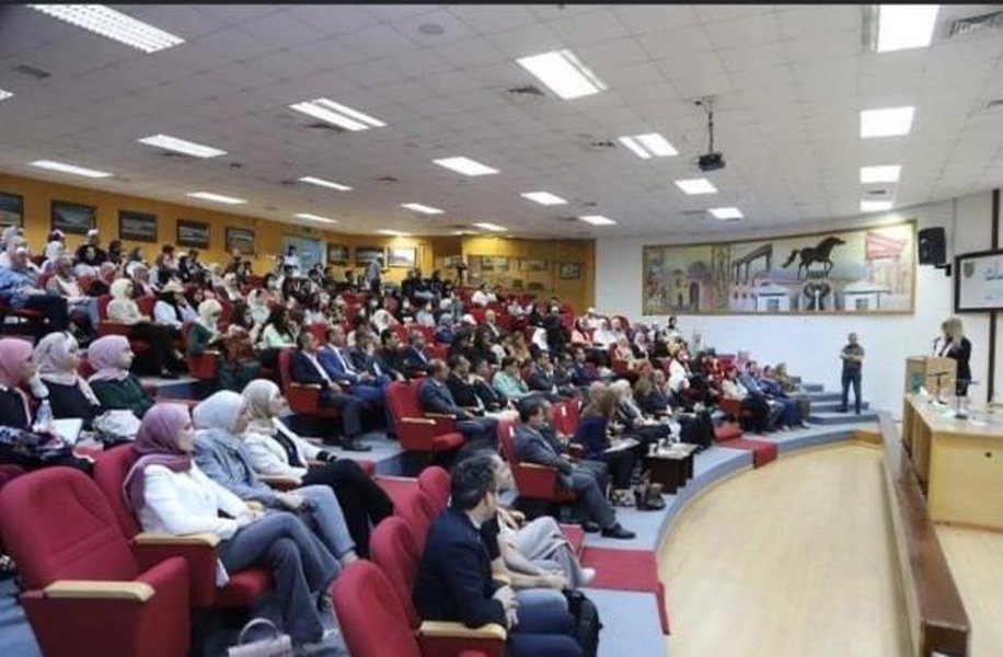 ندوة أكاديمية حول الفن