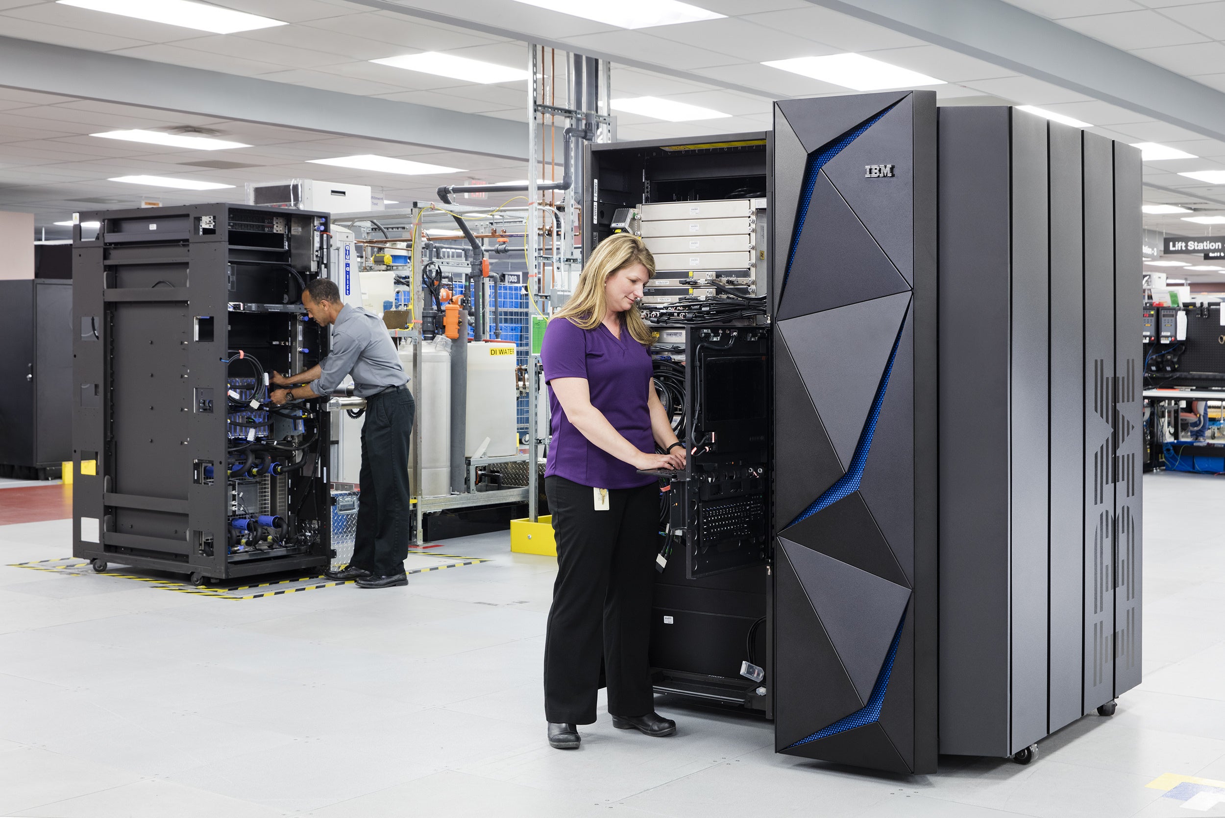 physical mainframe computer
