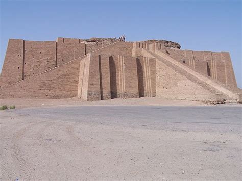 ancient mesopotamian cityscape