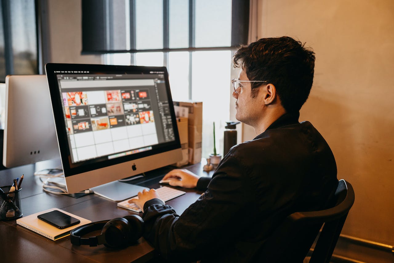 PrestaShop website development setup and detailed interface