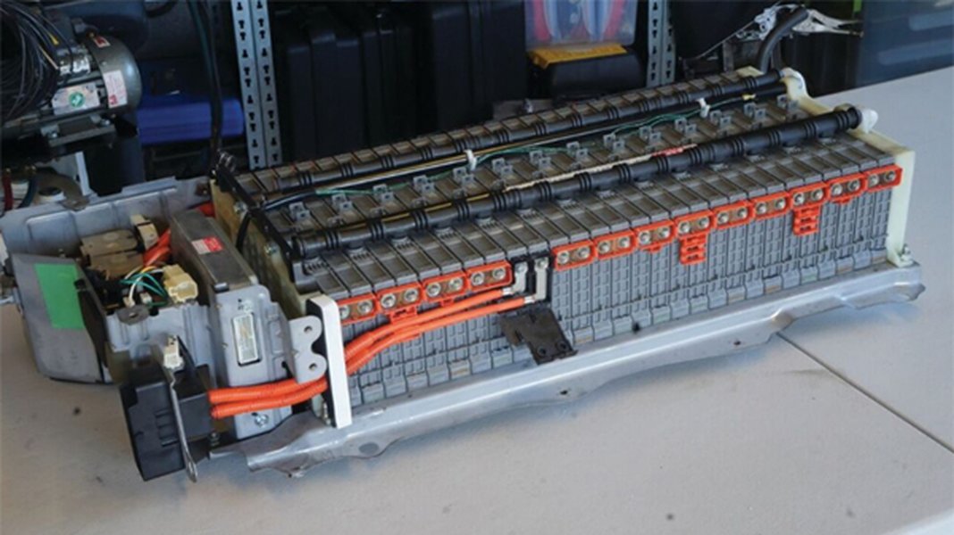 Toyota Prius dashboard with warning lights indicating battery failure.