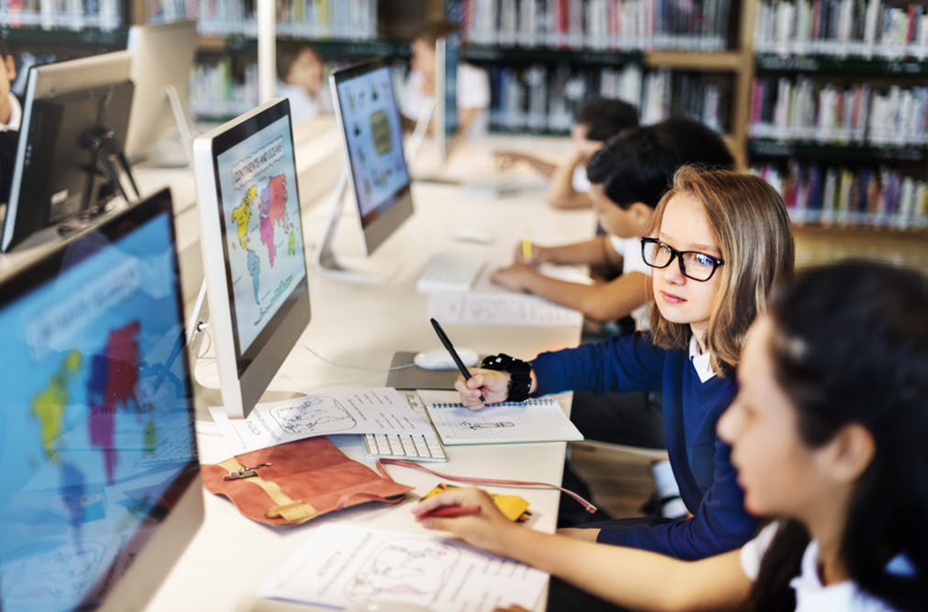 primary classroom interactive materials