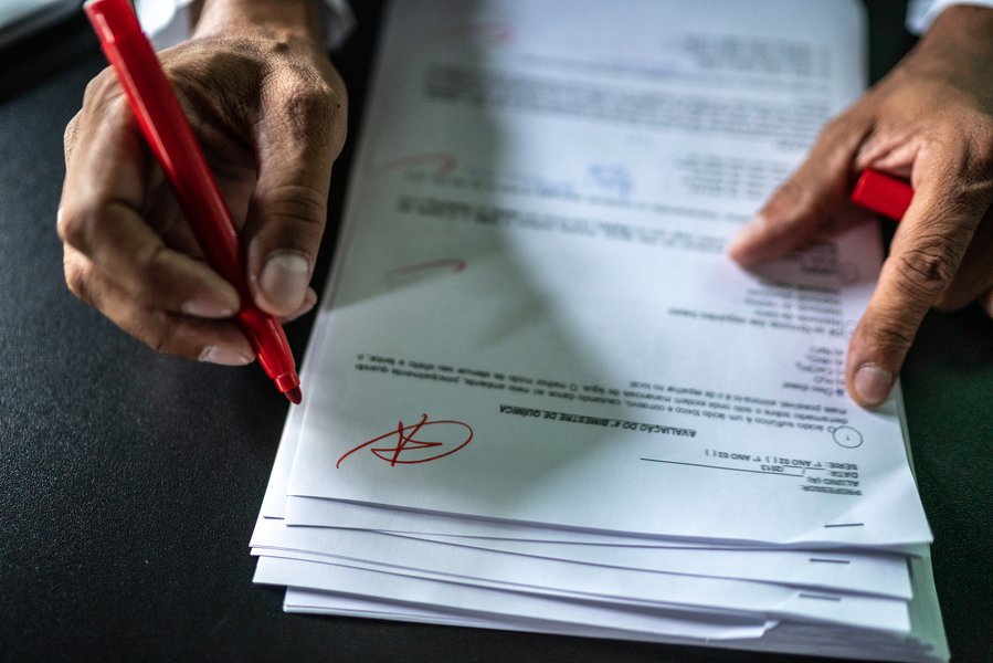 professor-essay-grading-probability-4a728ydt