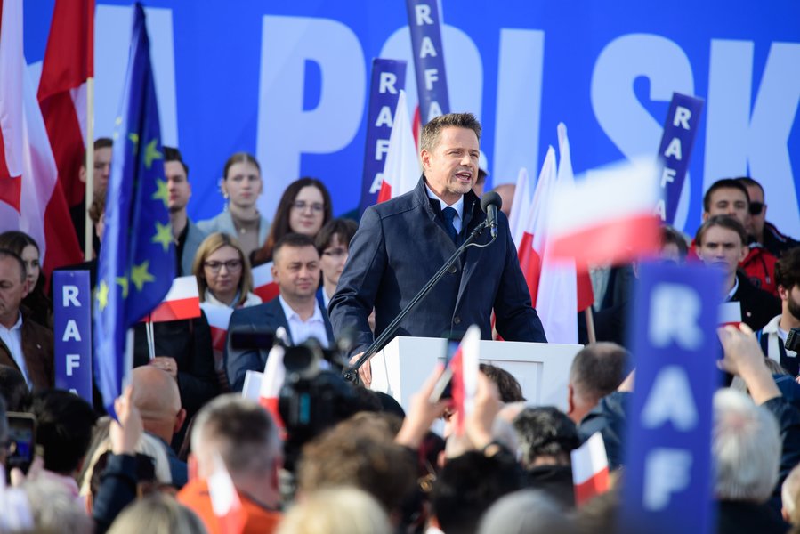 Rafał Trzaskowski podczas wiecu wyborczego w Łodzi