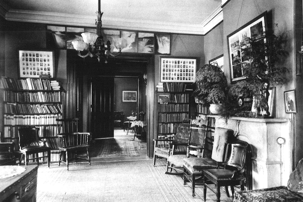 historic psychoanalysis seminar room