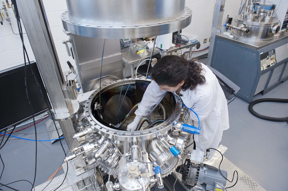 quantum computing hardware laboratory
