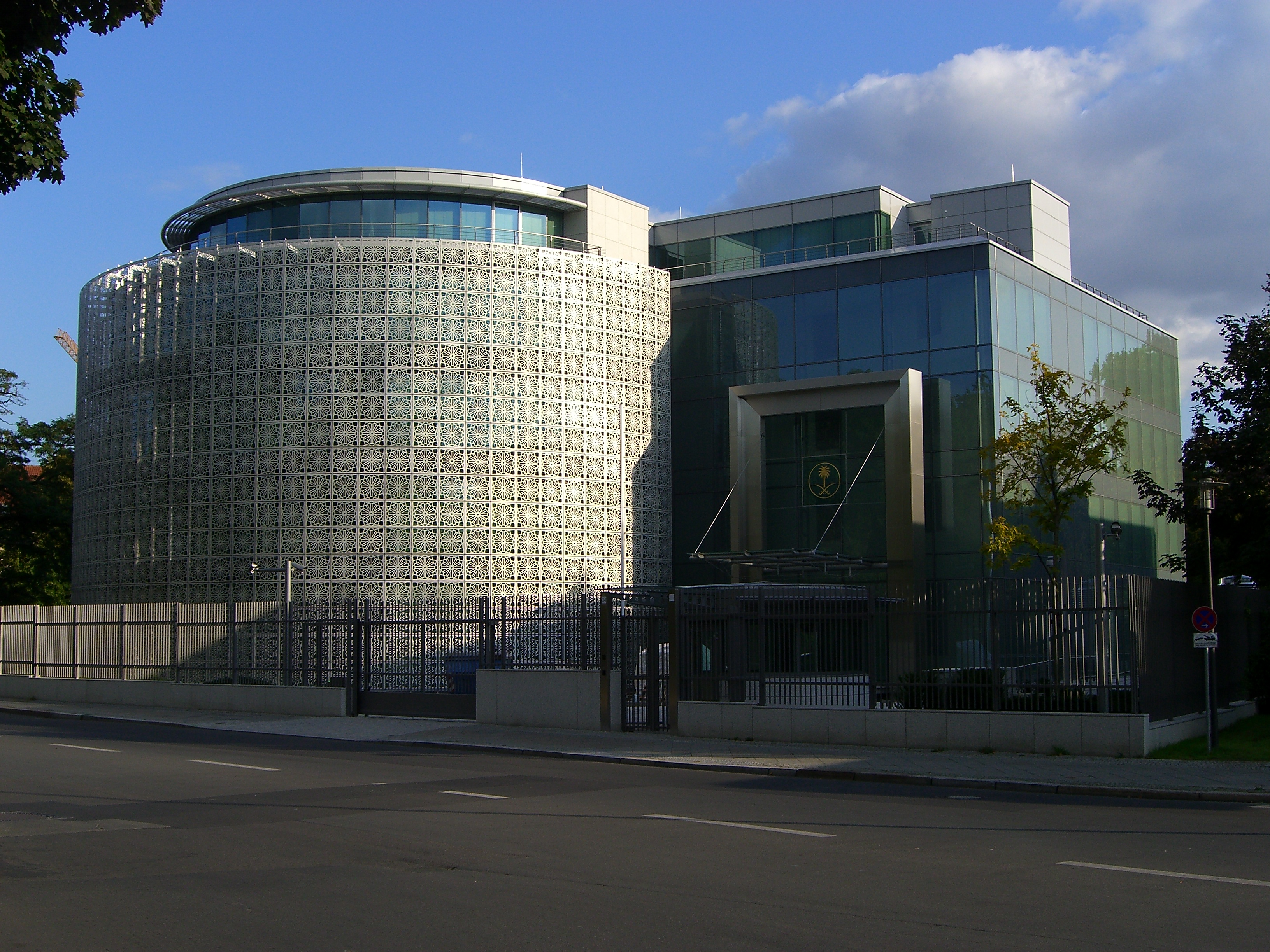 saudi embassy facade diplomatic building