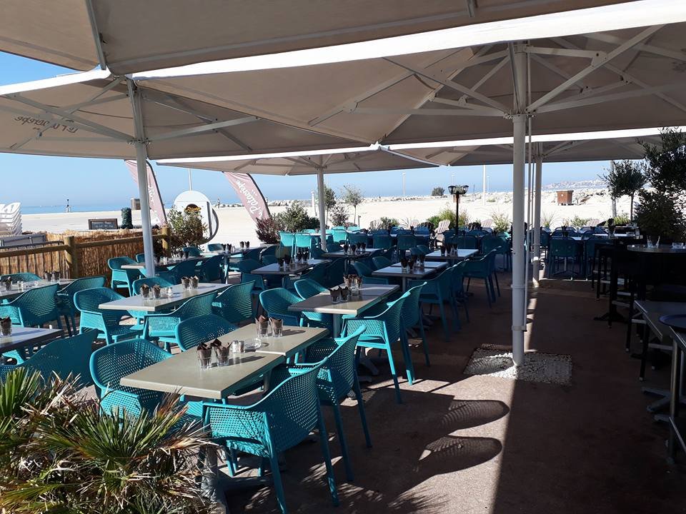 restaurant outdoor marseille view