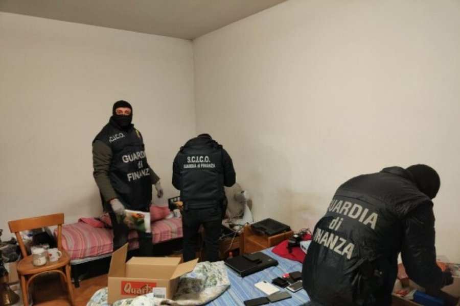 rilascio-immigrati-arrestati-italia-cdvfxhpf