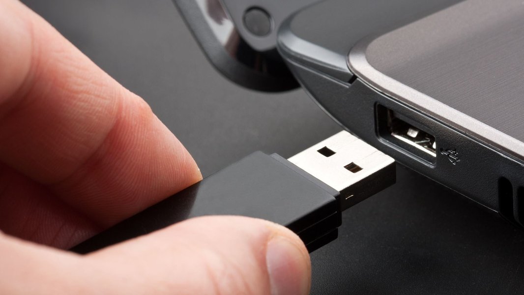 rischi-sicurezza-chiavette-usb-aldoo3xr