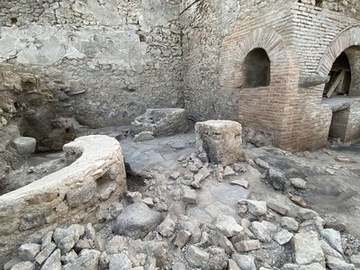 roman ruins ancient slavery