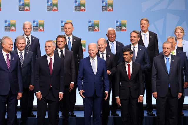 international diplomacy summit scene