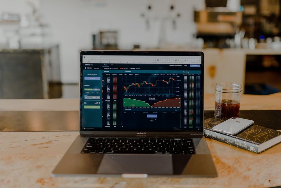 cryptocurrency exchange trading desk
