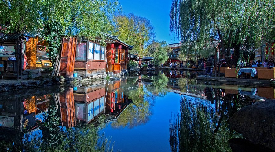 shuhe old town mountain scenery