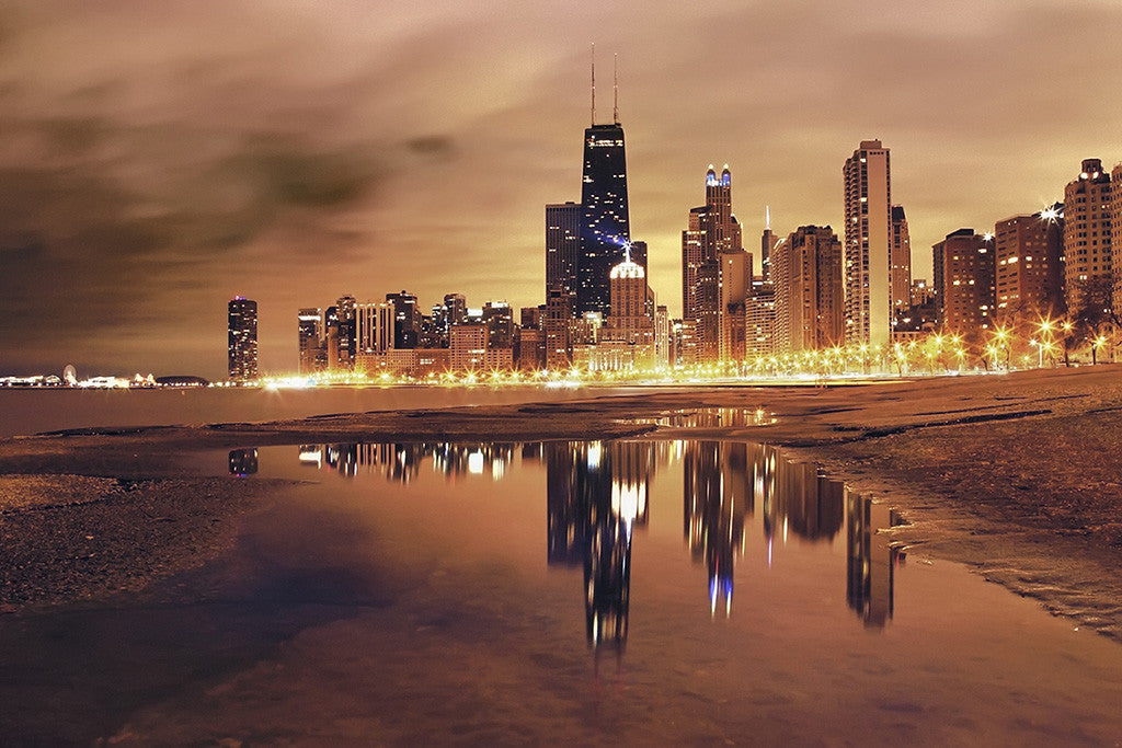 nocturnal cityscape and military memorabilia