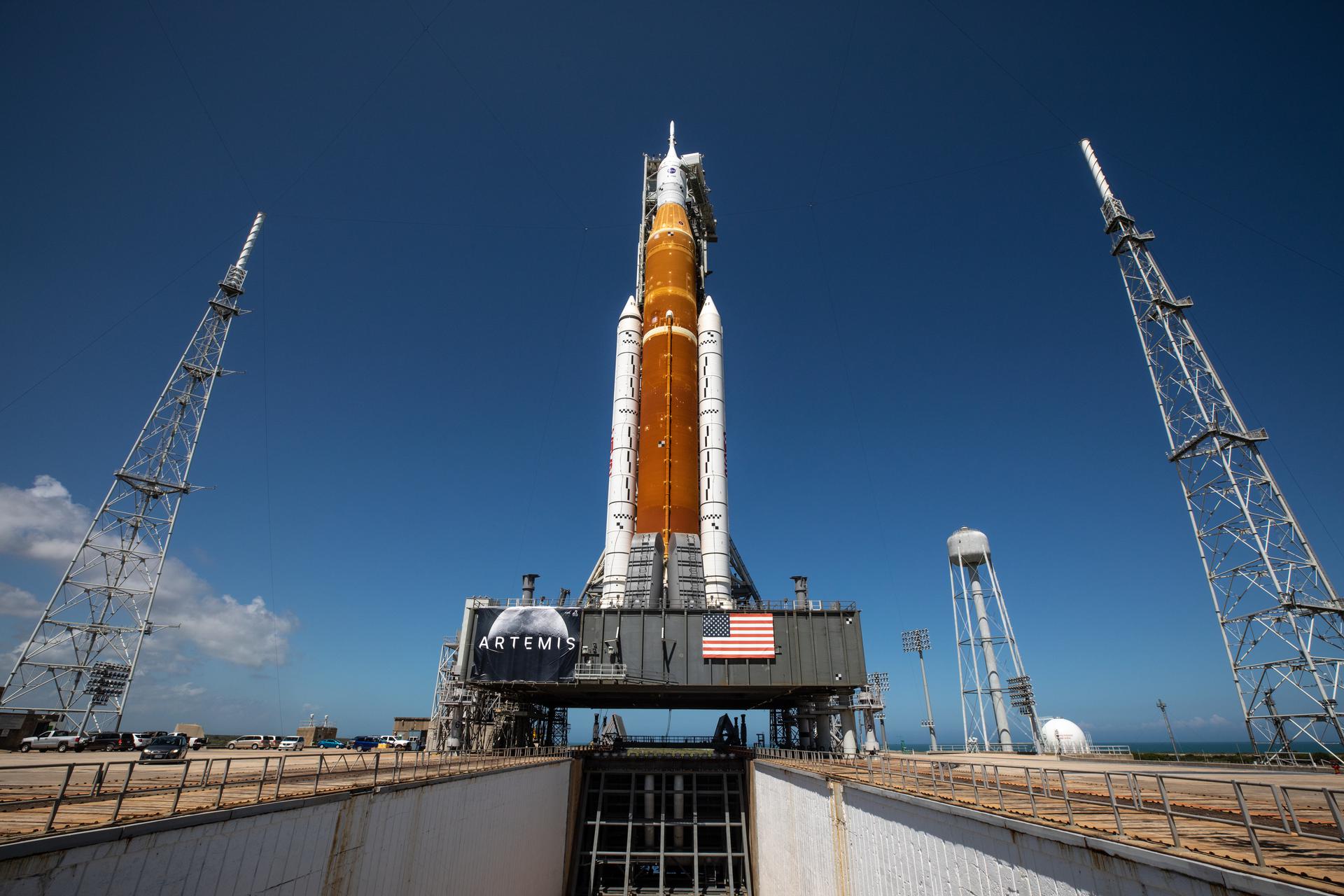 space launch pad, rocket infrastructure, satellite launch