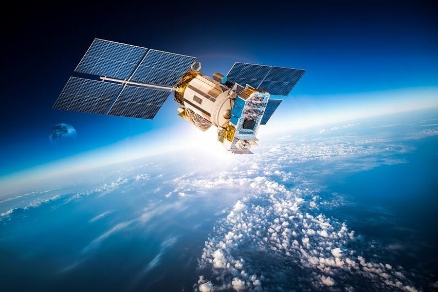 space-solar-panel-limitations-xn5jl4sk