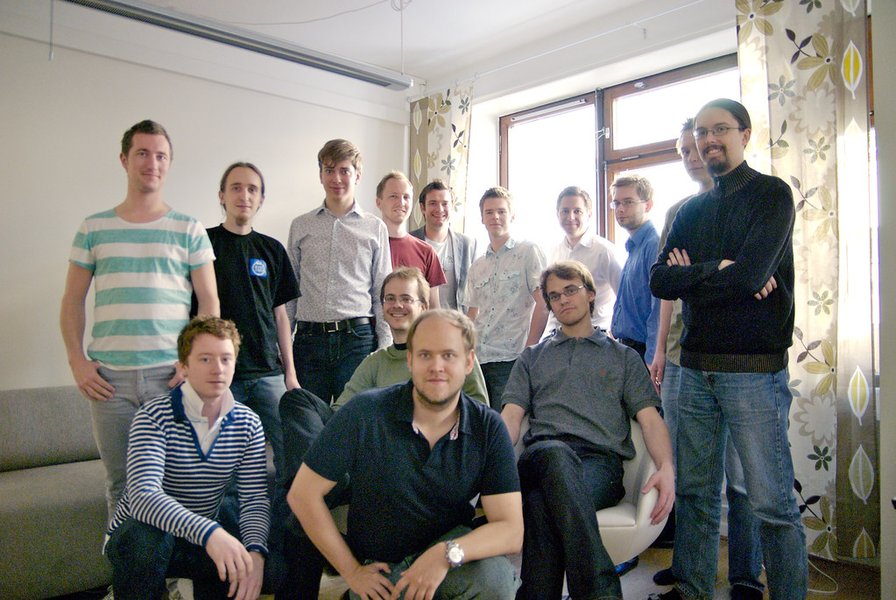 spotify-corporate-history-development-81f1z38o