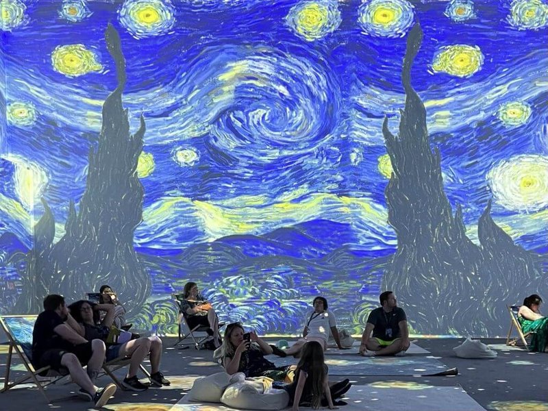 Immersive Van Gogh exhibition featuring Starry Night