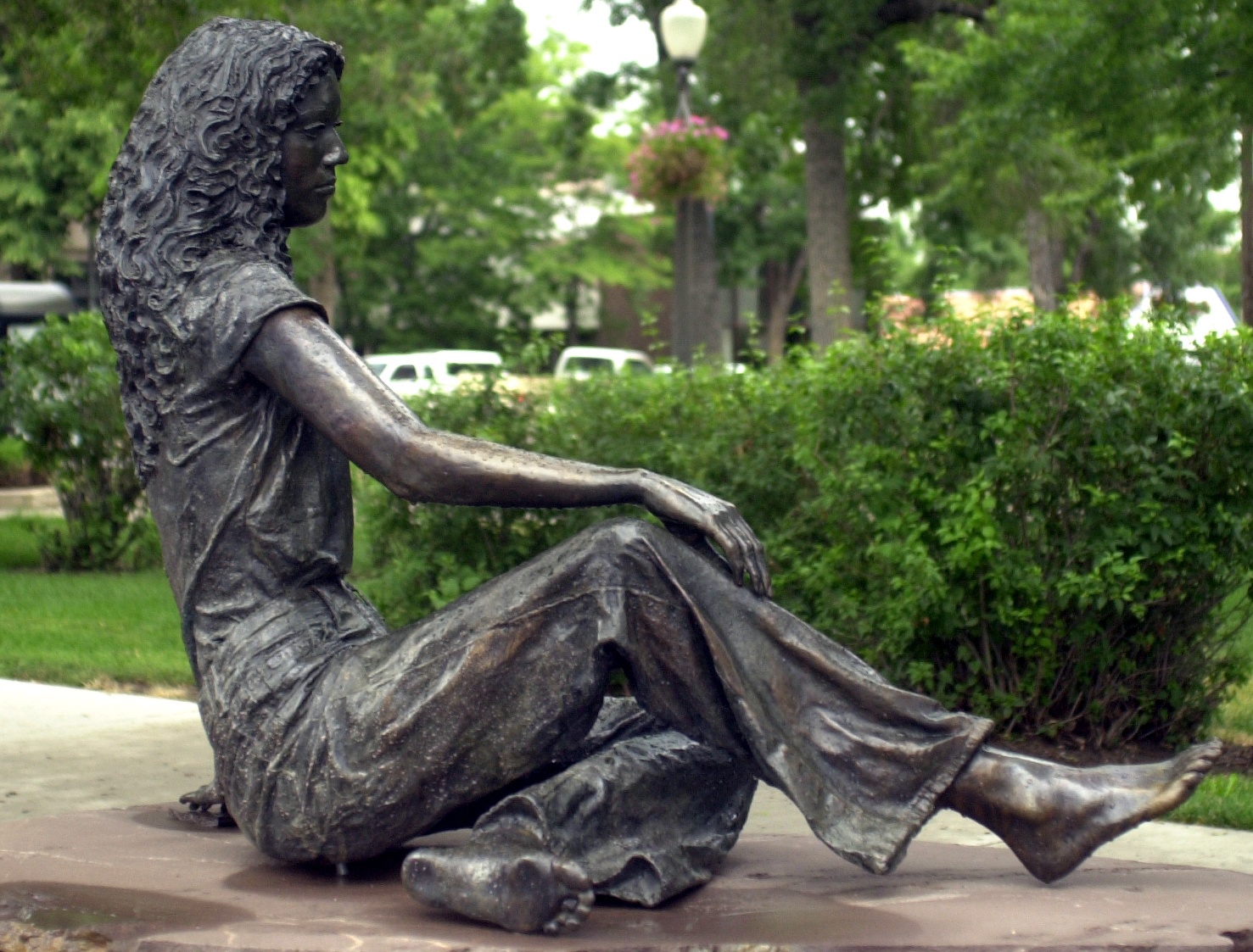 digital memorial technology, serene memorial sculptures