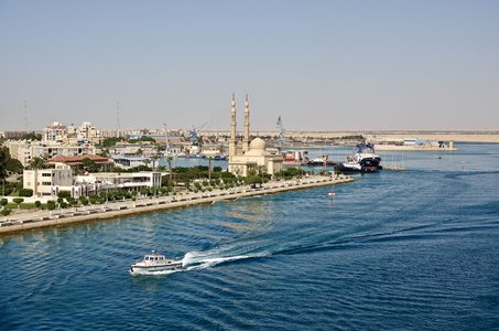 suez canal modern ships port nile
