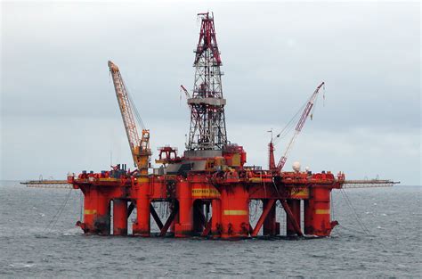 oil platform offshore sea