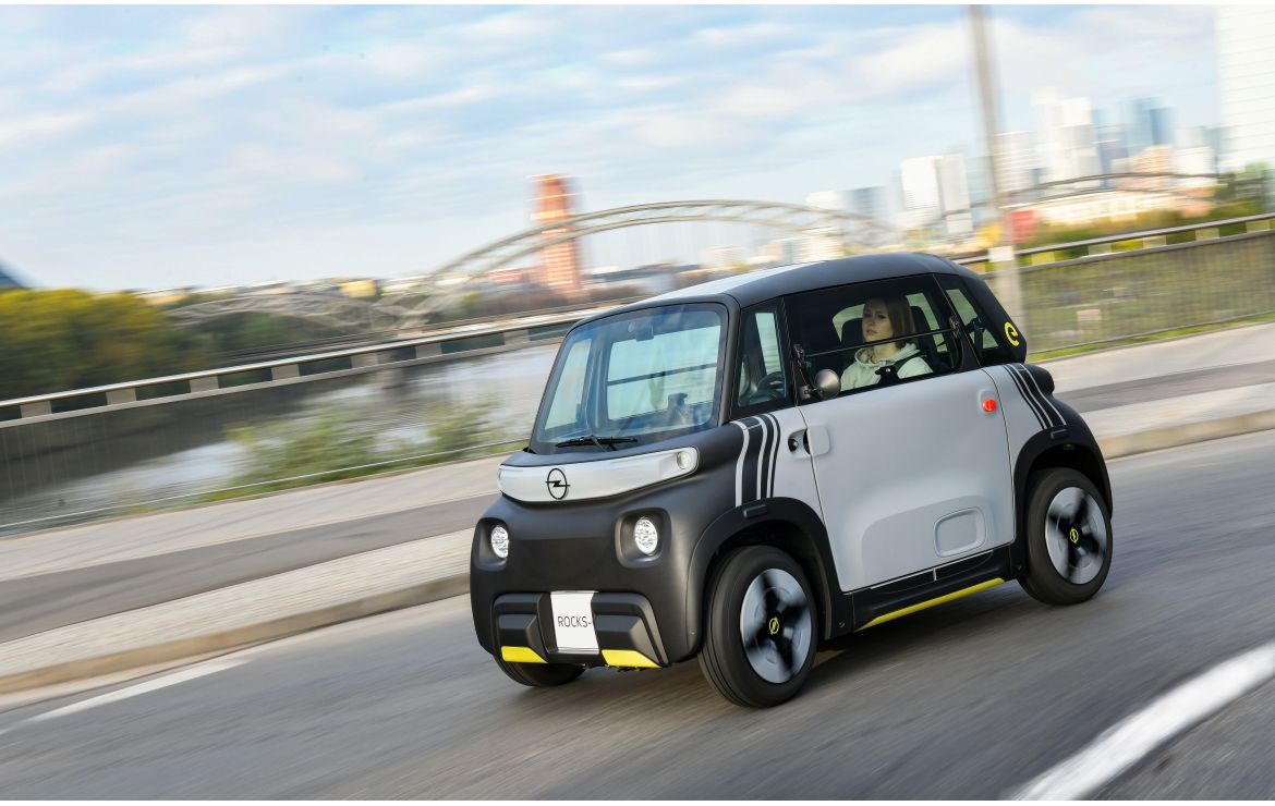 electric vehicles in germany urban street