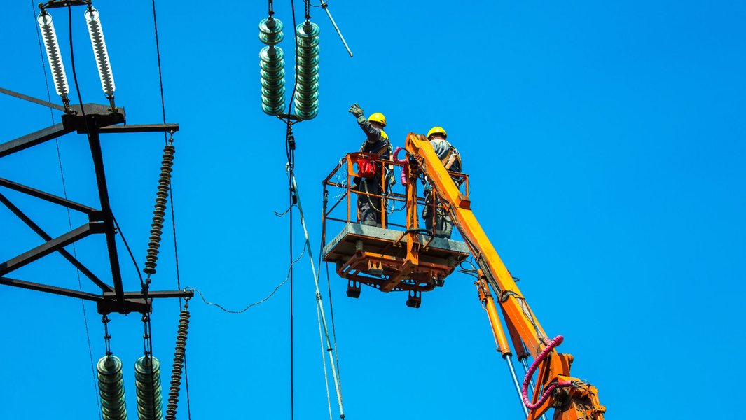 Trabajos con alta tensión eléctrica